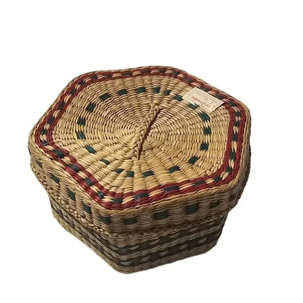 Vtg Handwoven Sweetgrass Basket w Lid from The Peoples Republic China 3